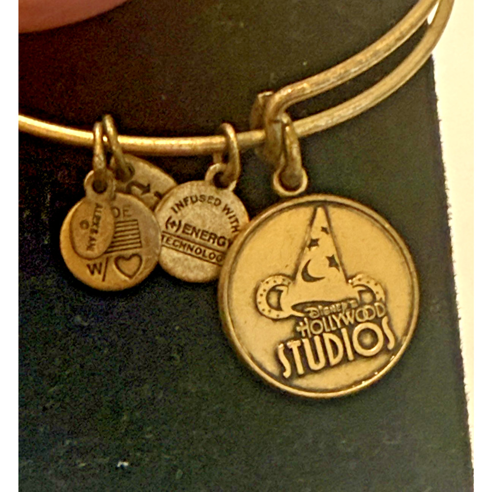 Disney Alex And Ani Hollywood Studios Sorcerer Hat Gold Bangle Charm Bracelet - Picture 3 of 9